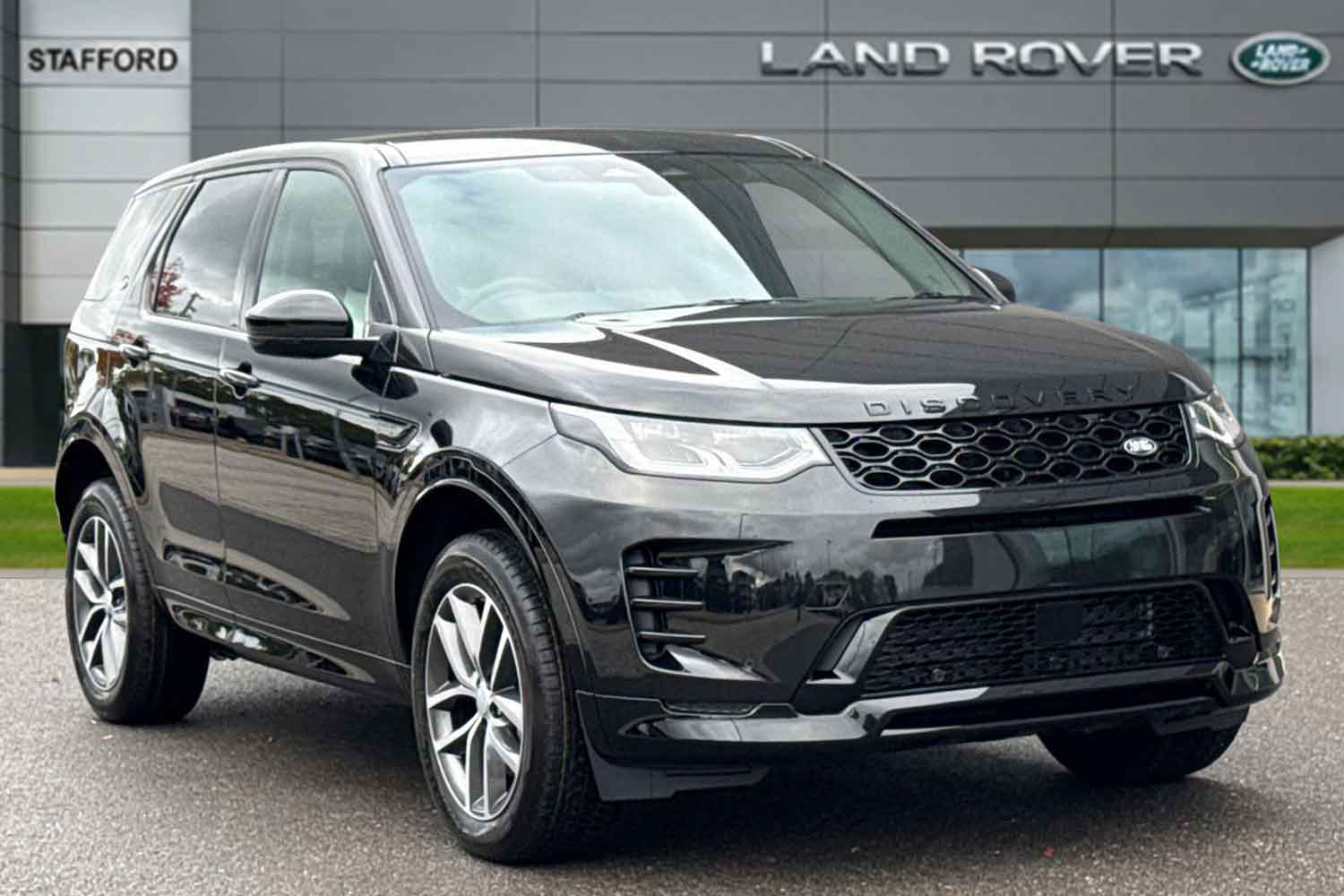 Used Land Rover Discovery Sport 2025 for sale - 76330828: Photo 1