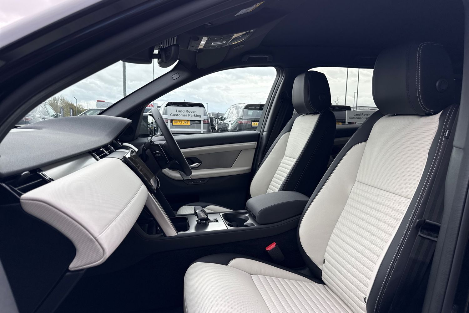 Used Land Rover Discovery Sport 2025 for sale - 76330828: Photo 11