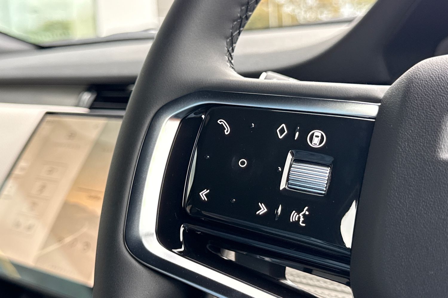 Used Land Rover Discovery Sport 2025 for sale - 76330828: Photo 17