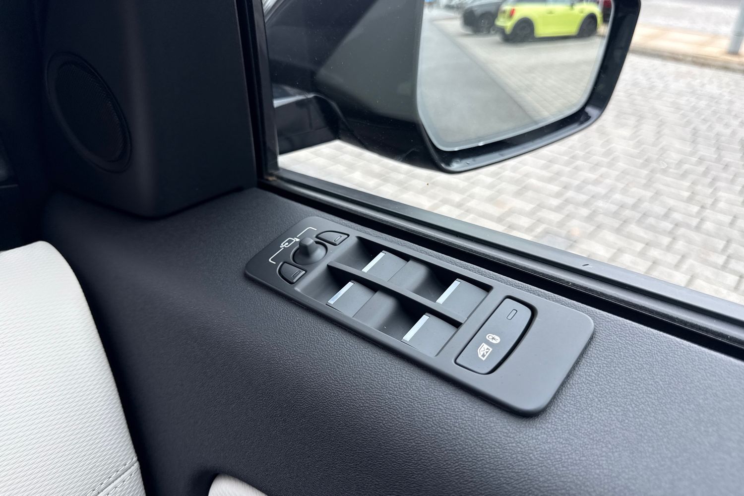 Used Land Rover Discovery Sport 2025 for sale - 76330828: Photo 27