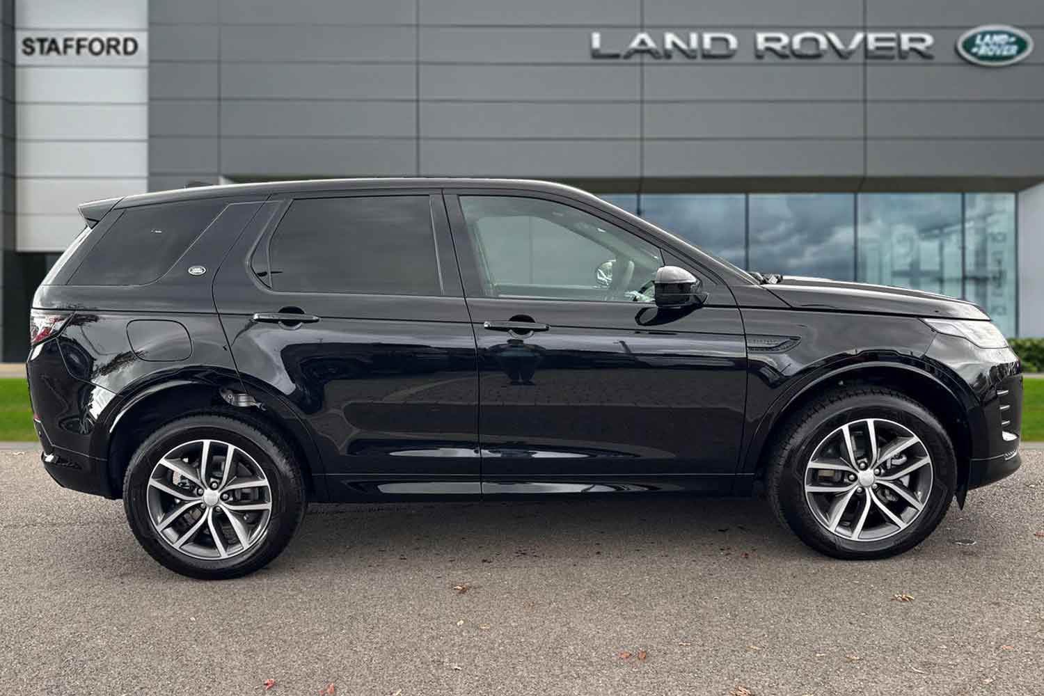 Used Land Rover Discovery Sport 2025 for sale - 76330828: Photo 5