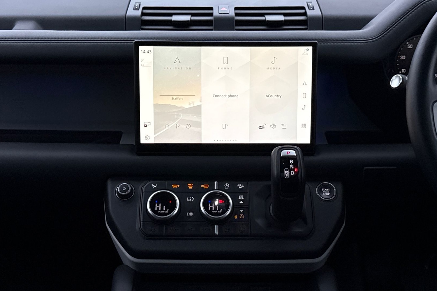 Used Land Rover Defender 110 2024 for sale - 76844553: Photo 15