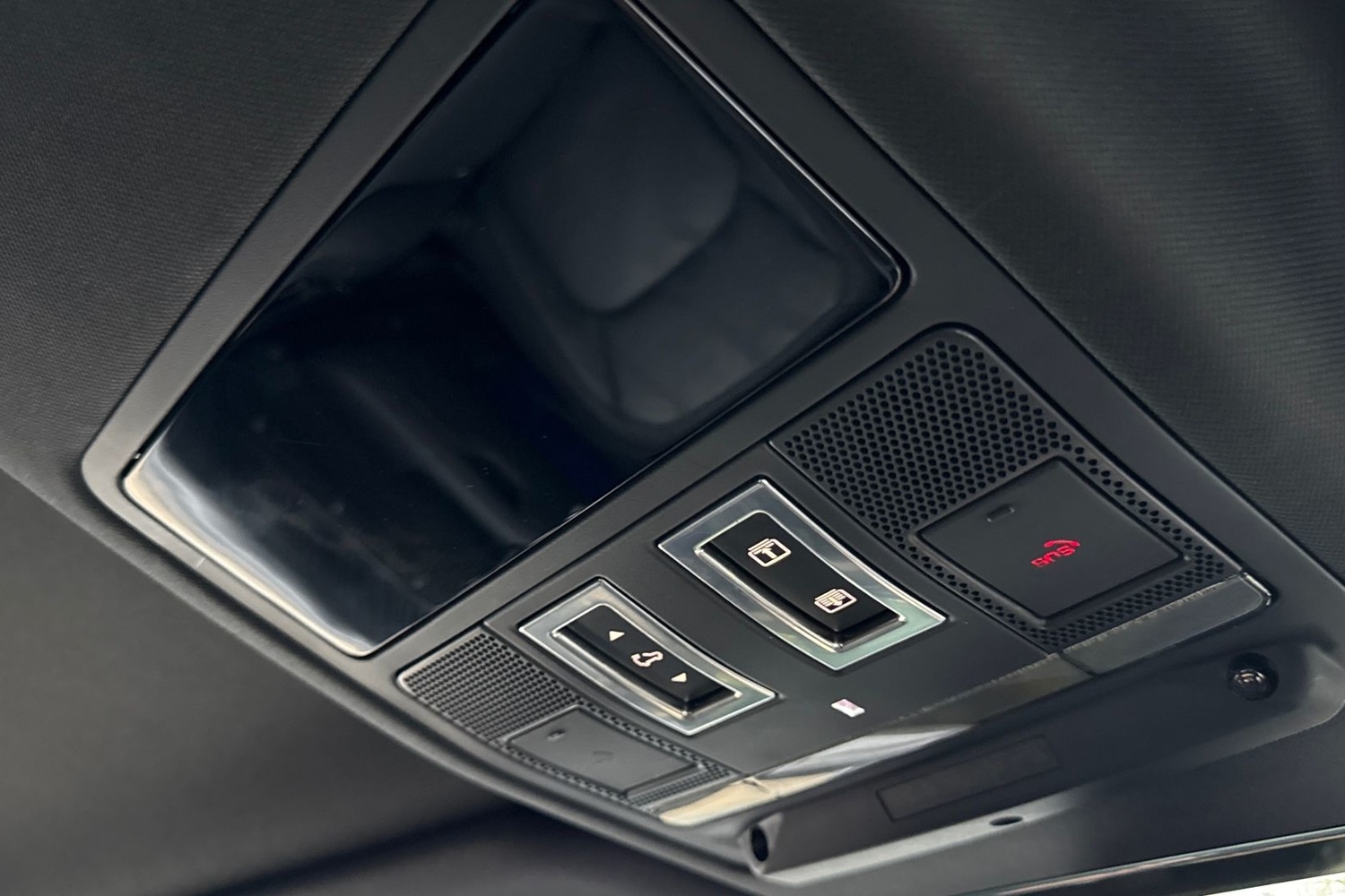 Used Land Rover Defender 110 2024 for sale - 76844553: Photo 24