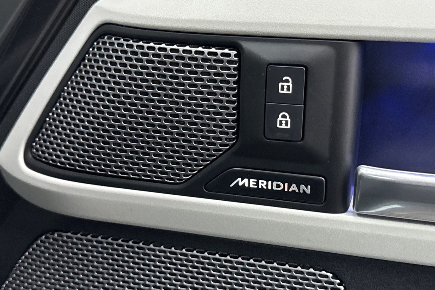 Used Land Rover Defender 110 2024 for sale - 76844553: Photo 25