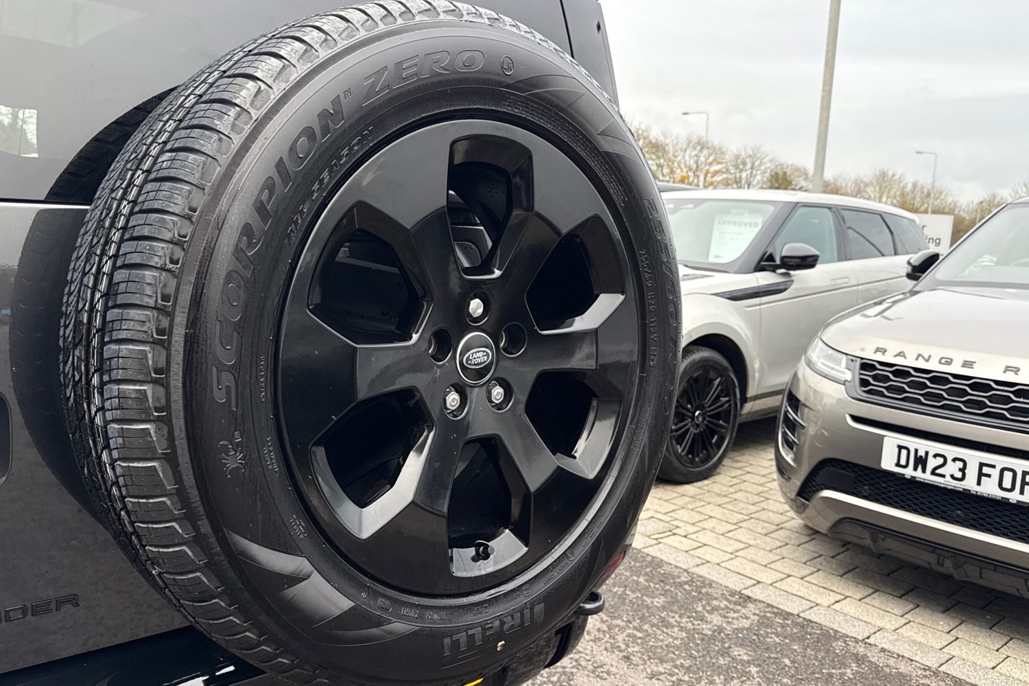 Used Land Rover Defender 110 2024 for sale - 76844553: Photo 30