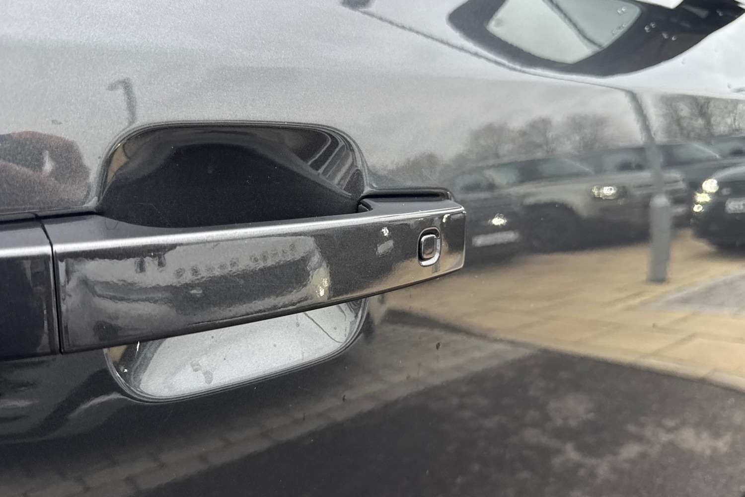 Used Land Rover Defender 110 2024 for sale - 76844553: Photo 33