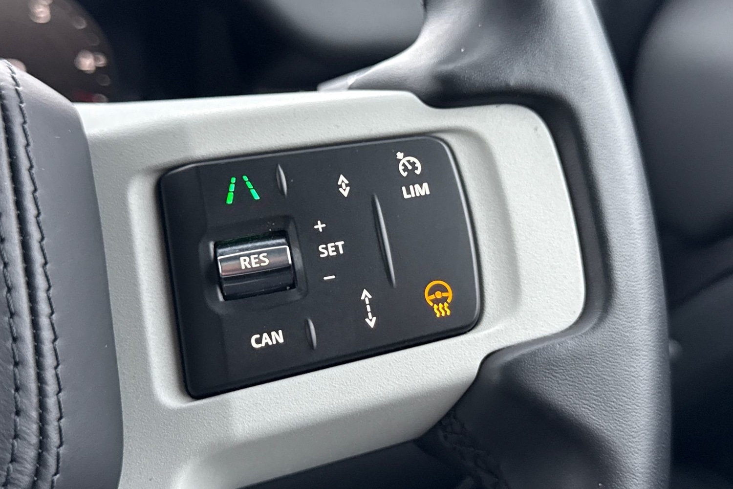 Used Land Rover Defender 110 2024 for sale - 76844553: Photo 34