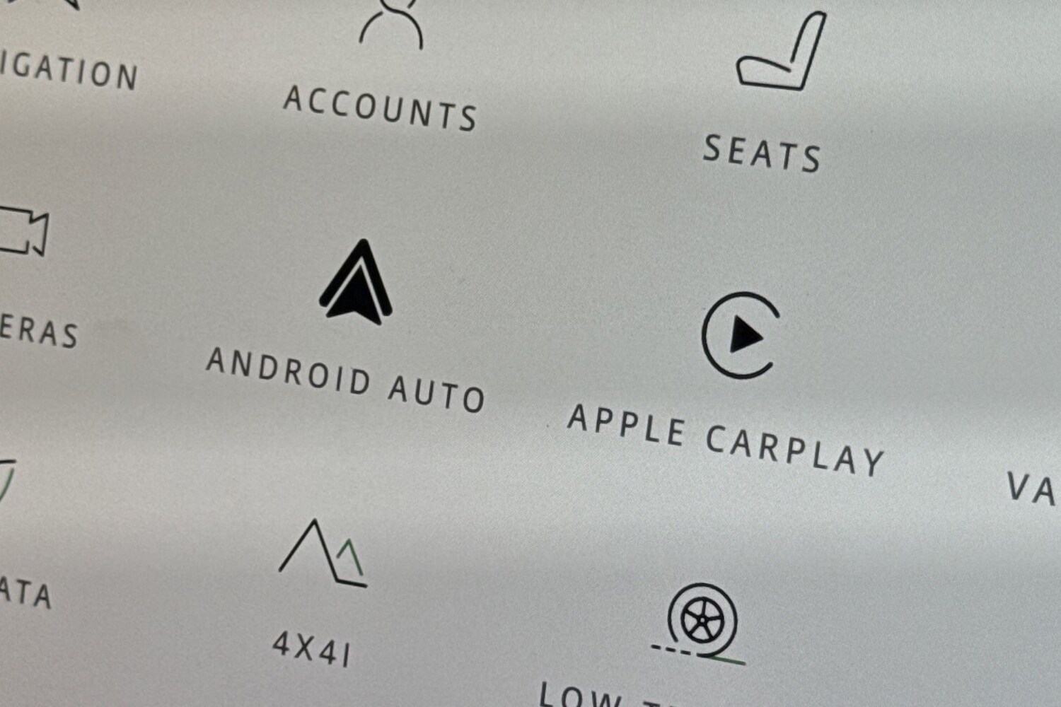 Used Land Rover Defender 110 2024 for sale - 76844553: Photo 37