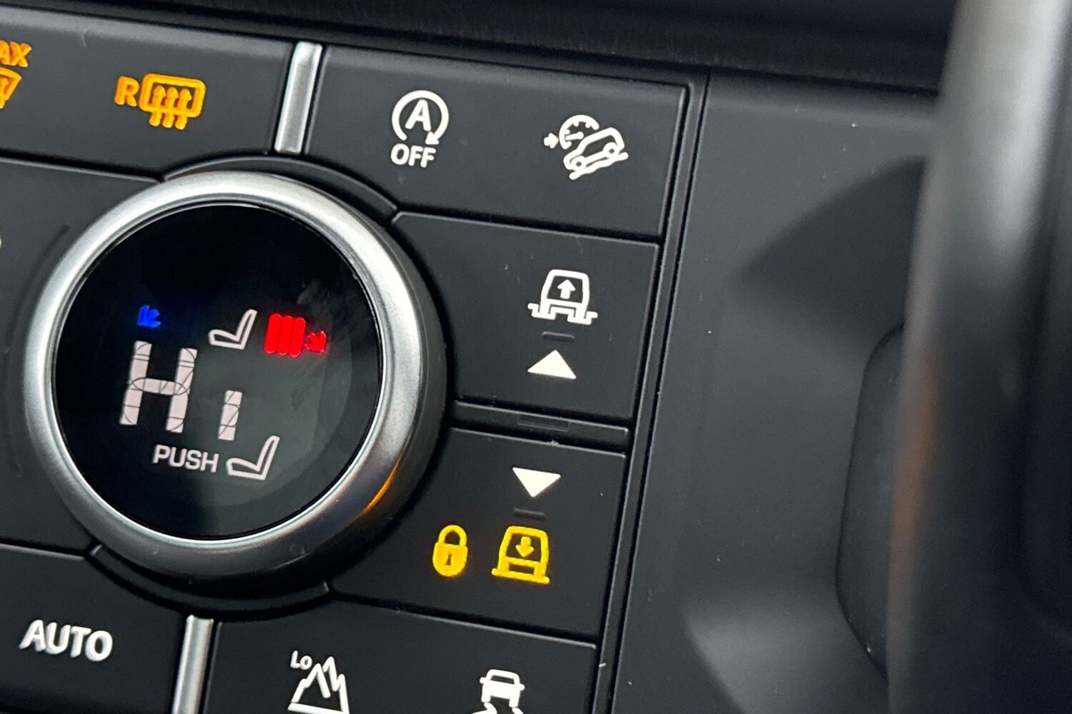 Used Land Rover Defender 110 2024 for sale - 76844553: Photo 43