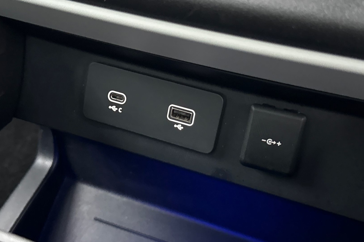 Used Land Rover Defender 110 2024 for sale - 76844553: Photo 45