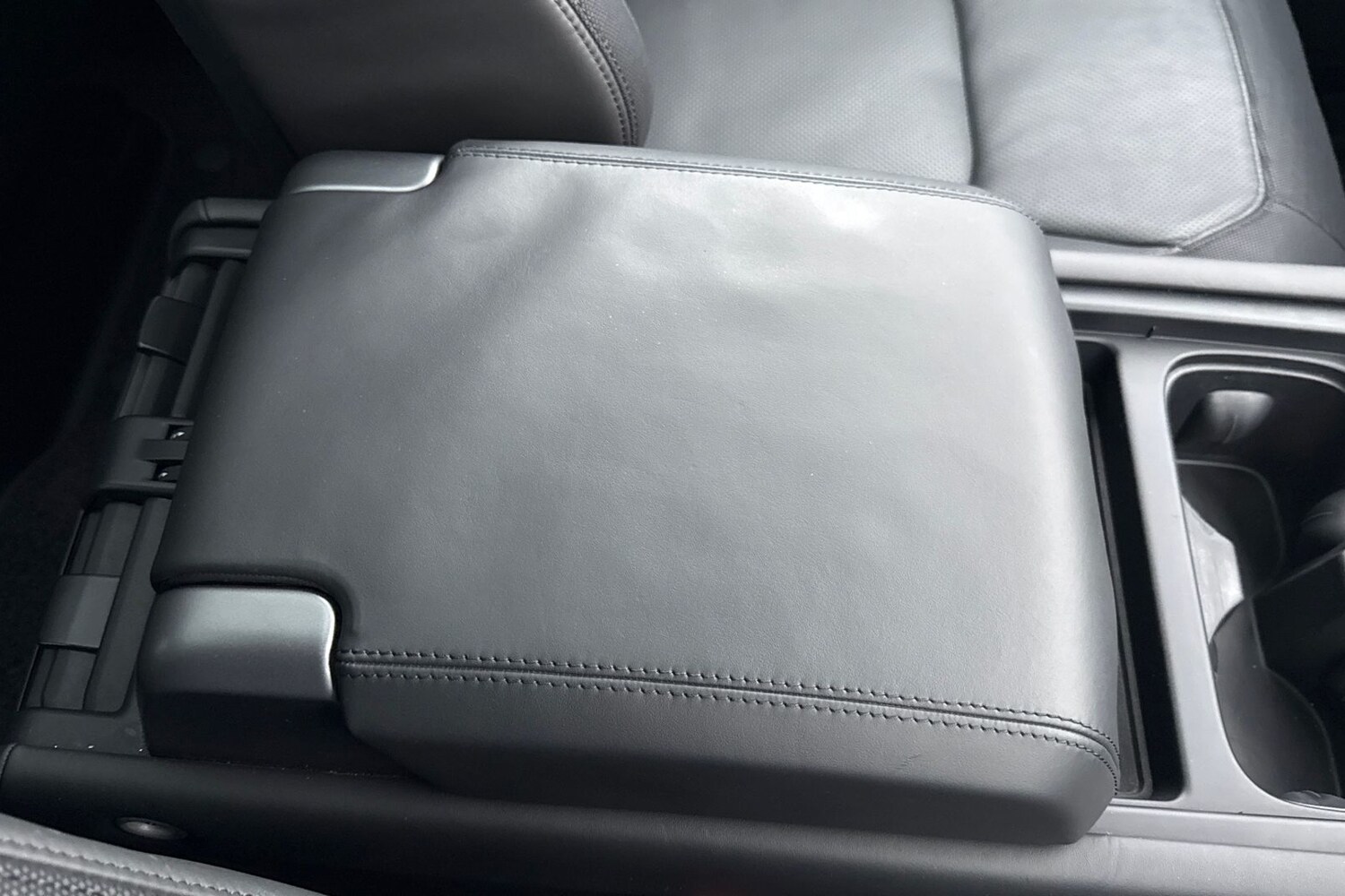 Used Land Rover Defender 110 2024 for sale - 76844553: Photo 47