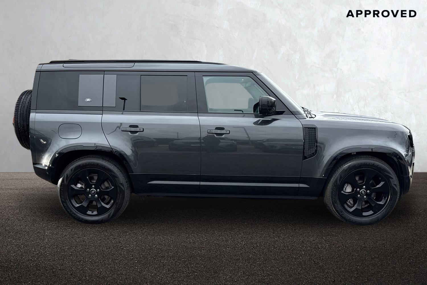 Used Land Rover Defender 110 2024 for sale - 76844553: Photo 6