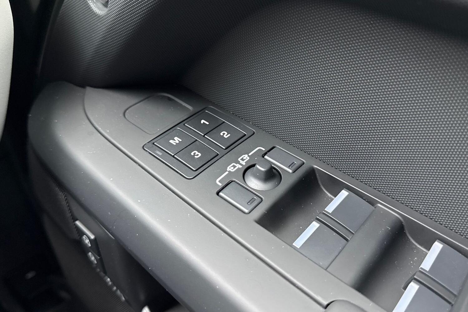 Used Land Rover Defender 2025 for sale - 77747750: Photo 25