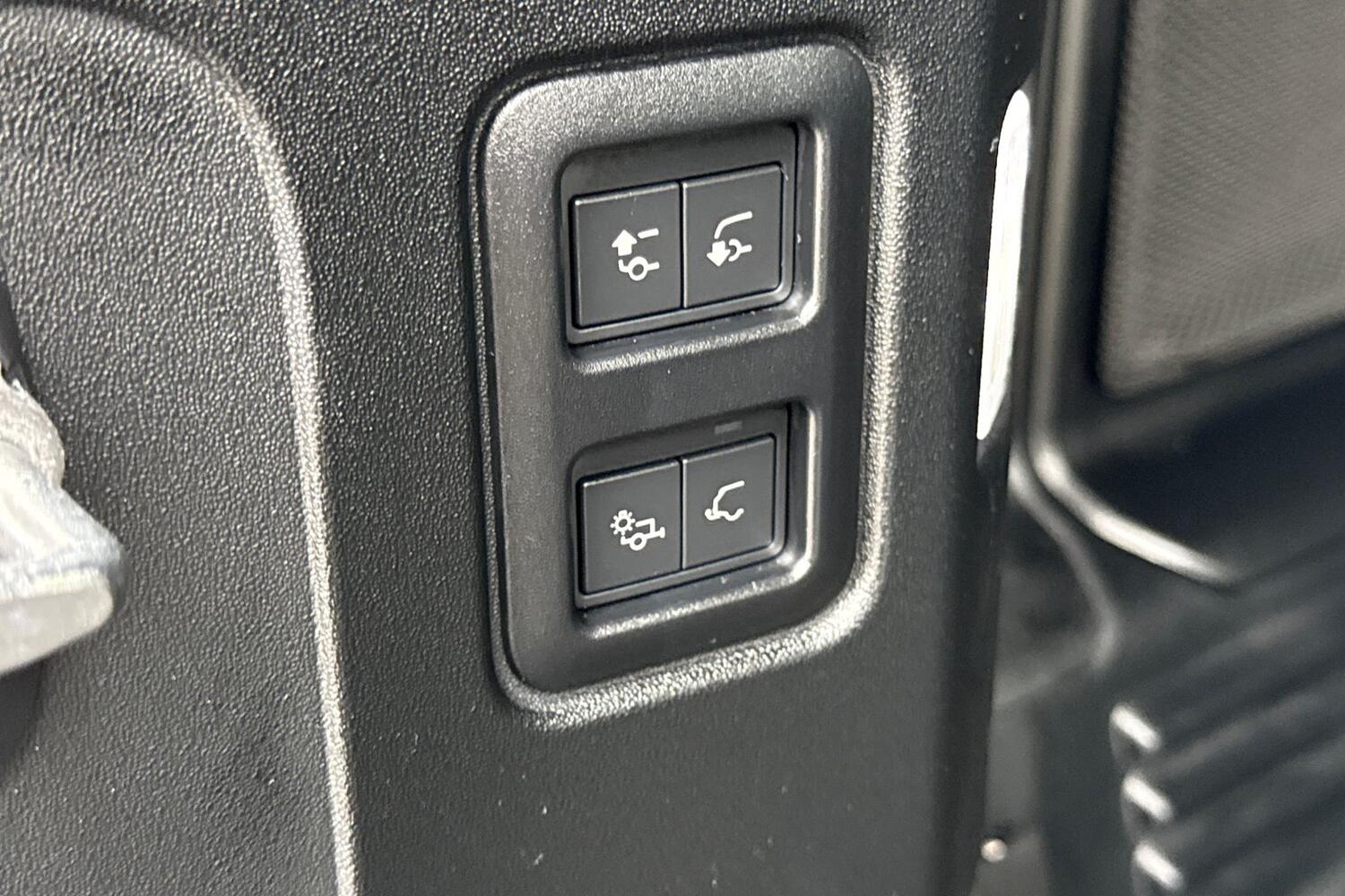 Used Land Rover Defender 2025 for sale - 77747750: Photo 27