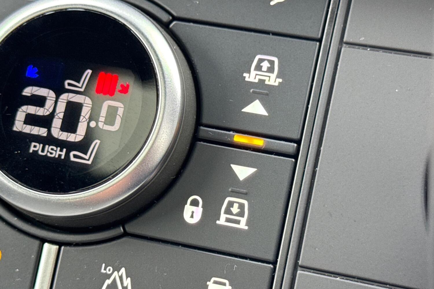 Used Land Rover Defender 2025 for sale - 77747750: Photo 44