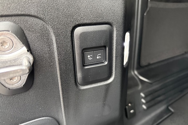 Used Land Rover Defender 110 2025 for sale - 76249208: Photo 28