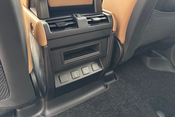 Used Land Rover Defender 110 2025 for sale - 76249208: Photo 31