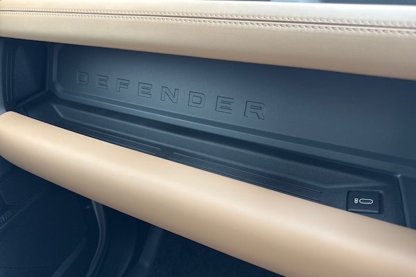 Used Land Rover Defender 110 2025 for sale - 76249208: Photo 56