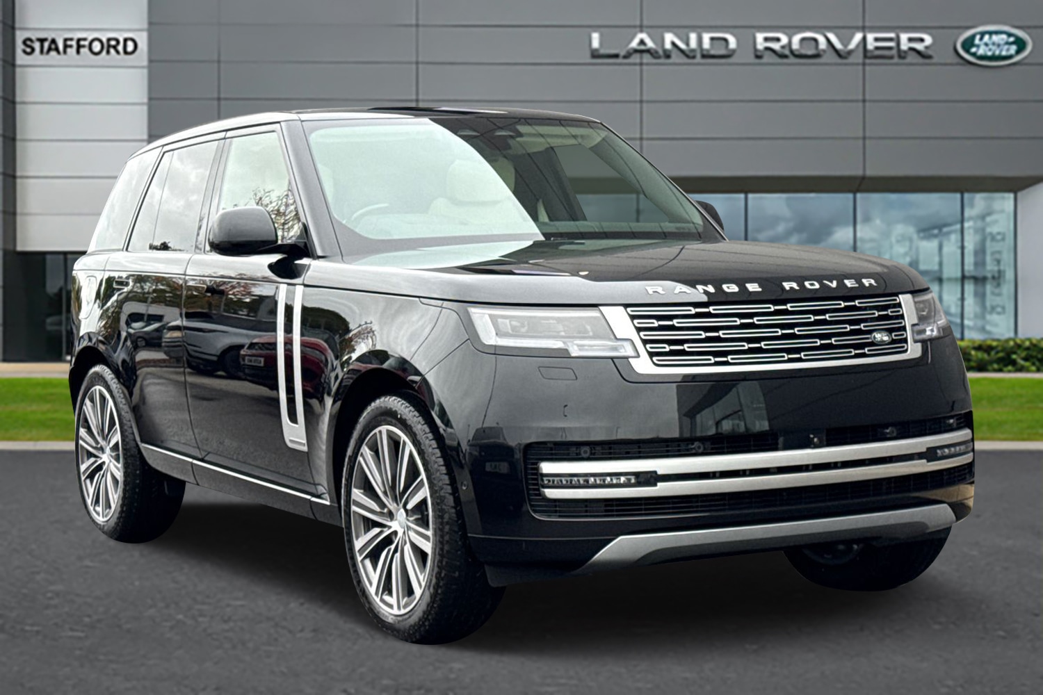 Used Land Rover Range Rover 2025 for sale - 76330786: Photo 1