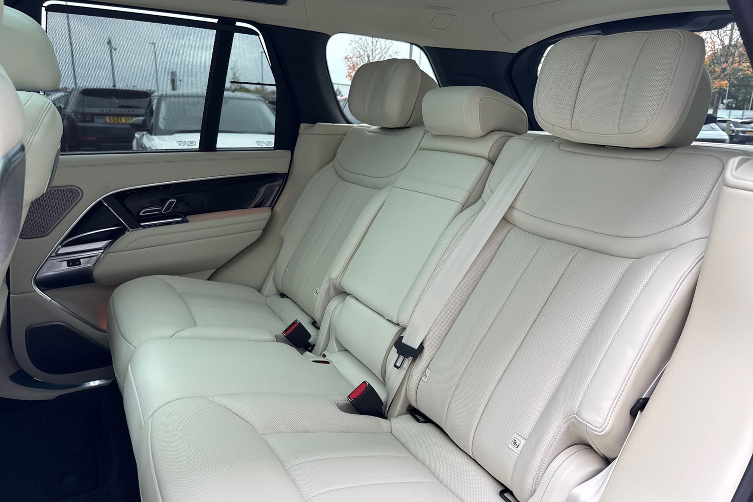 Used Land Rover Range Rover 2025 for sale - 76330786: Photo 13