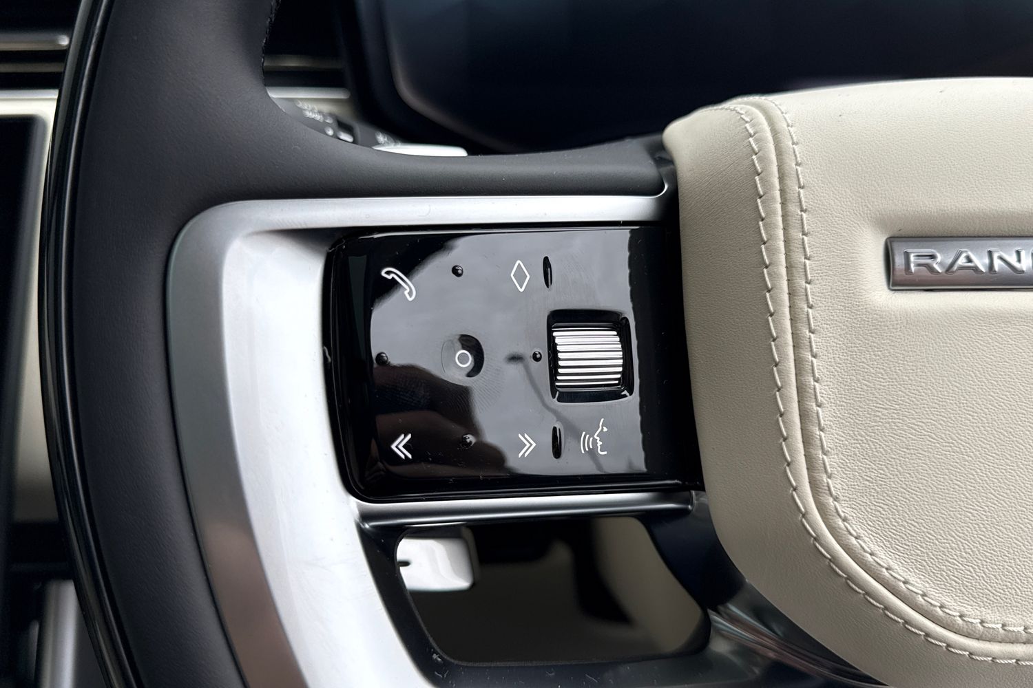 Used Land Rover Range Rover 2025 for sale - 76330786: Photo 17