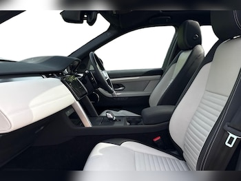 Used Land Rover Discovery Sport 2026 for sale - 79120120: Photo