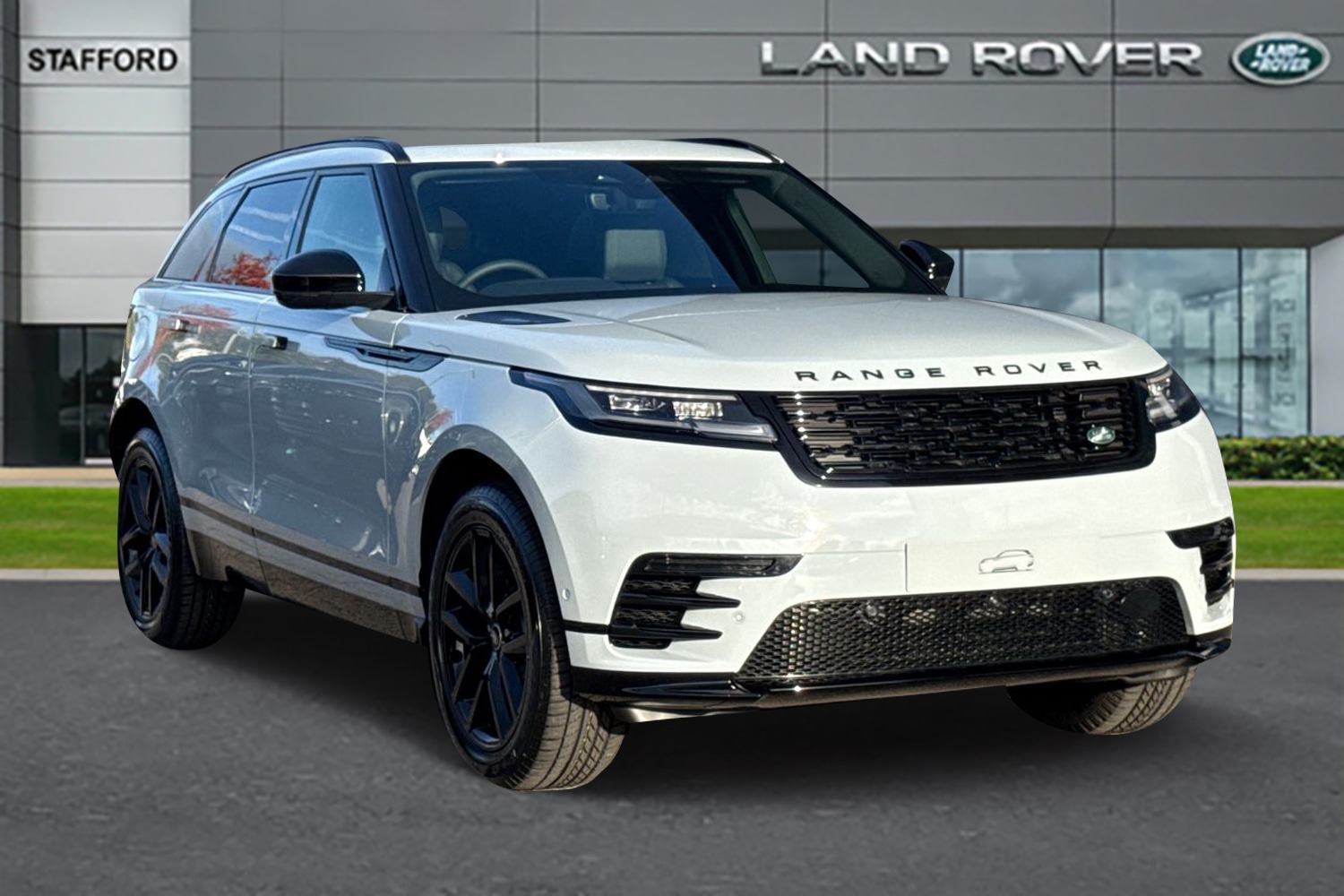 Used Land Rover Range Rover Velar 2025 for sale - 76330800: Photo 1