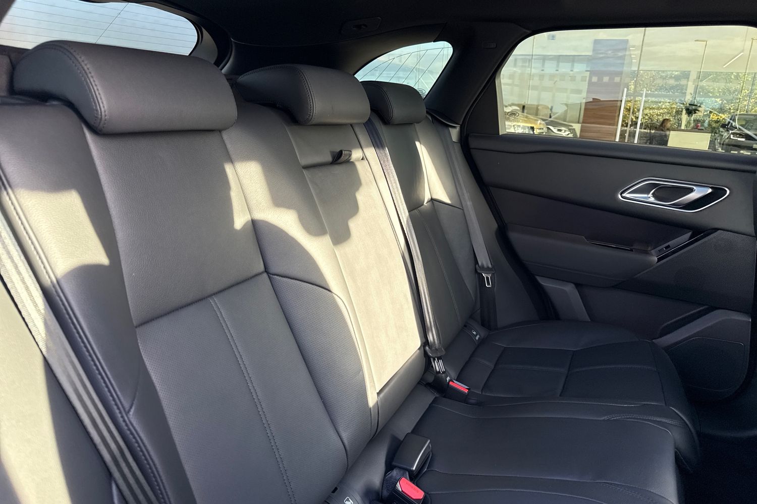 Used Land Rover Range Rover Velar 2025 for sale - 76330800: Photo 12