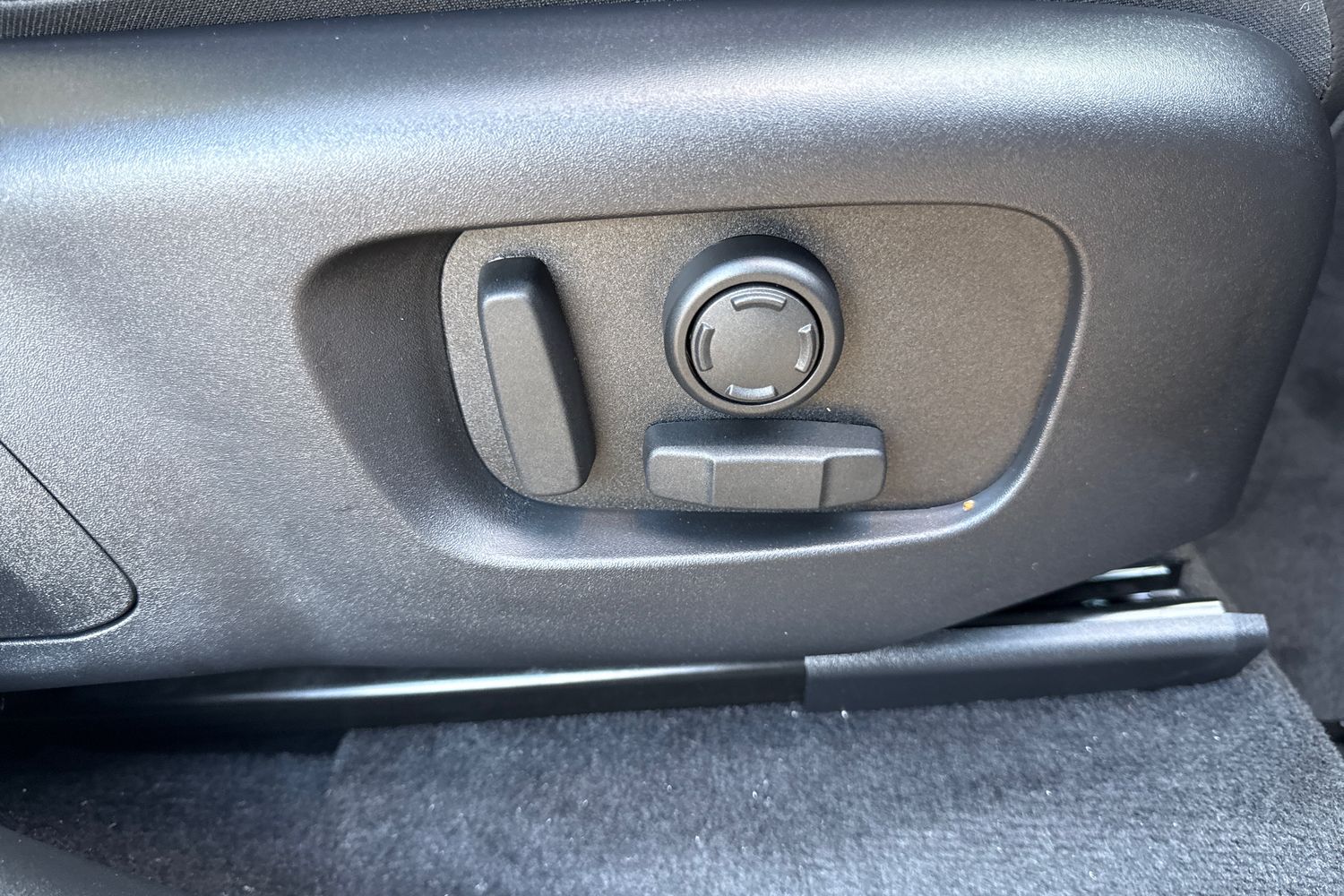 Used Land Rover Range Rover Velar 2025 for sale - 76330800: Photo 30