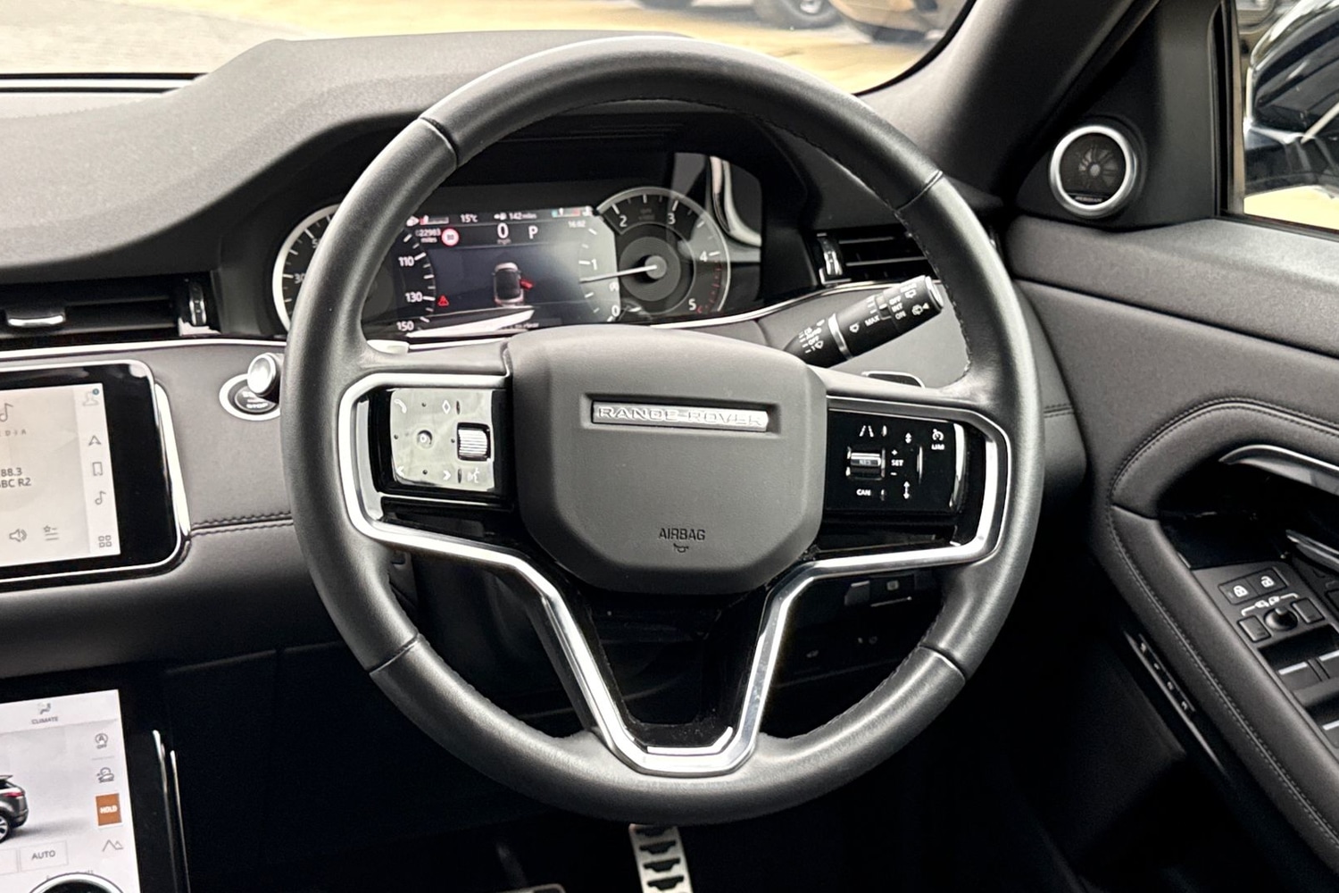 Used Land Rover Range Rover Evoque 2023 for sale - 76115241: Photo 15