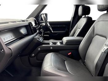 Used Land Rover Defender 130 2025 for sale - 75931349: Photo