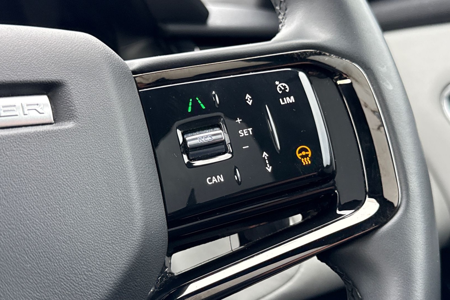 Used Land Rover Range Rover Velar 2024 for sale - 76876112: Photo 32