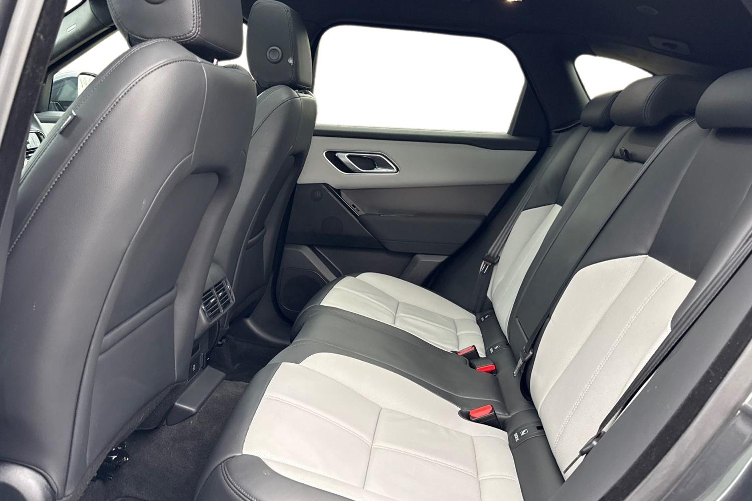 Used Land Rover Range Rover Velar 2024 for sale - 76876112: Photo 4