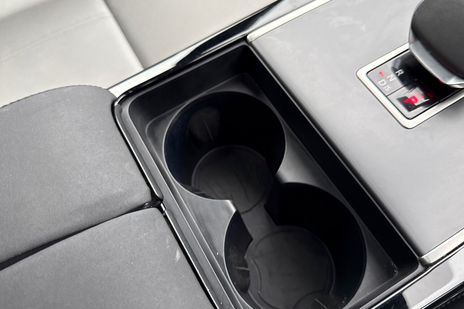 Used Land Rover Range Rover Velar 2024 for sale - 76876112: Photo 44