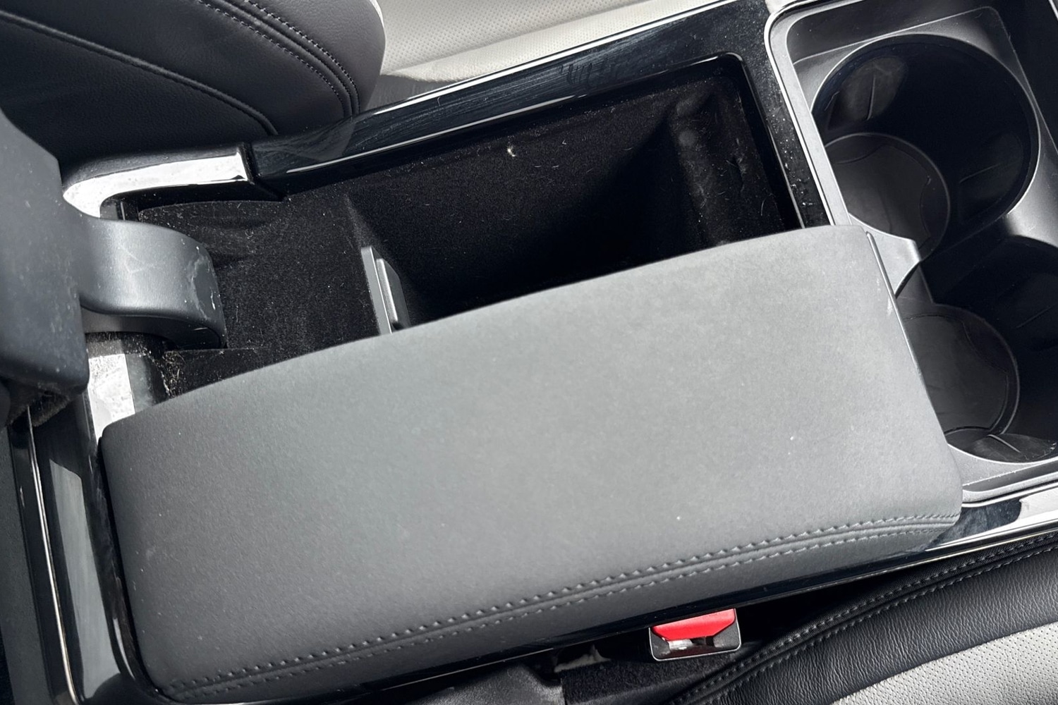 Used Land Rover Range Rover Velar 2024 for sale - 76876112: Photo 46