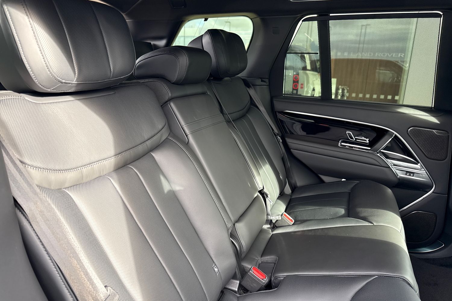 Used Land Rover Range Rover 2025 for sale - 76330819: Photo 12