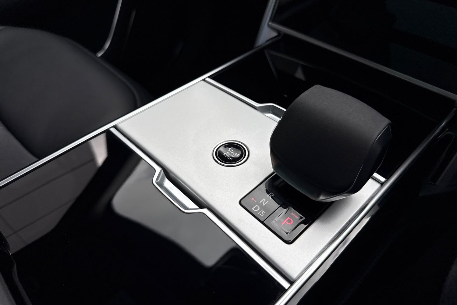 Used Land Rover Range Rover 2025 for sale - 76330819: Photo 16