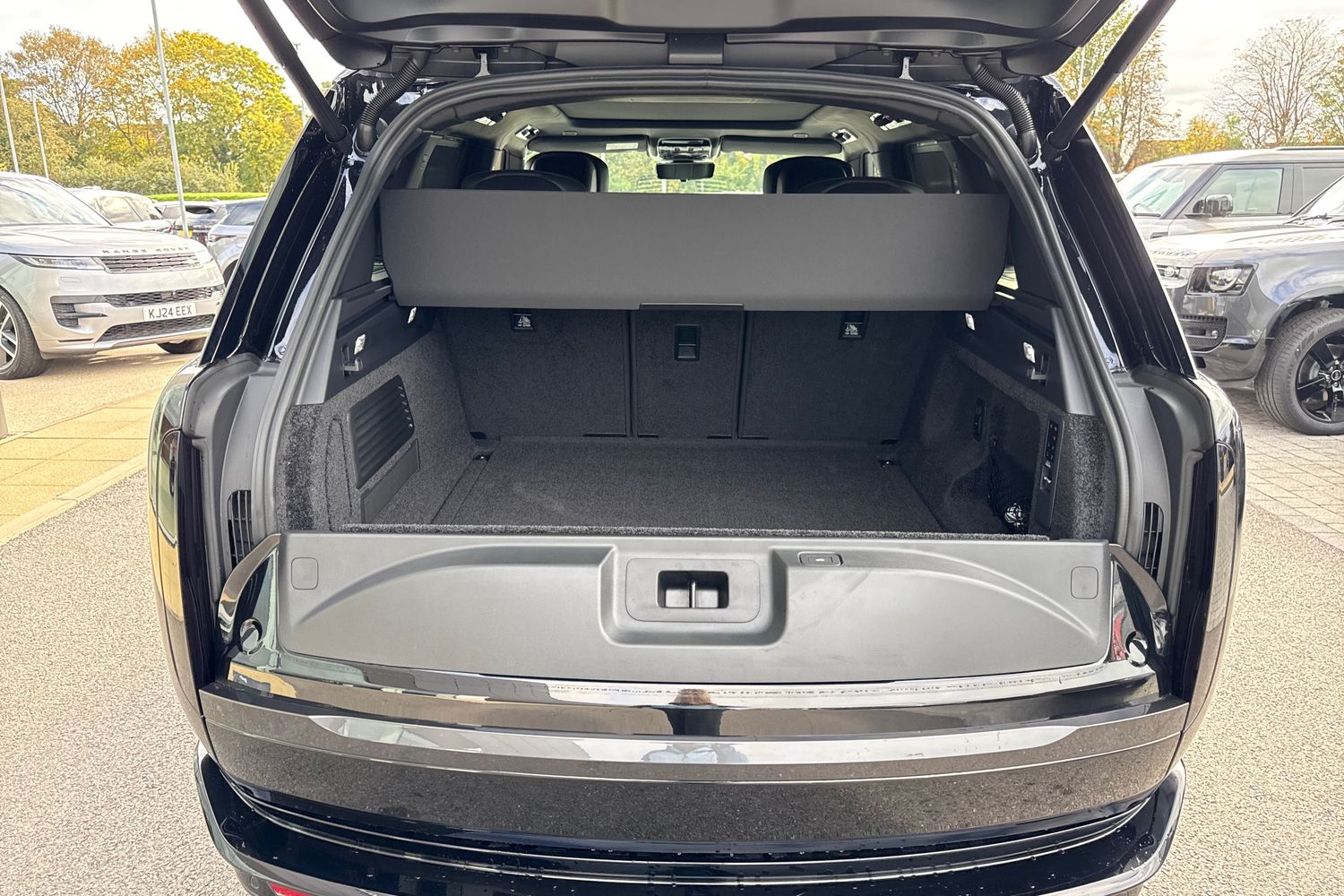 Used Land Rover Range Rover 2025 for sale - 76330819: Photo 23