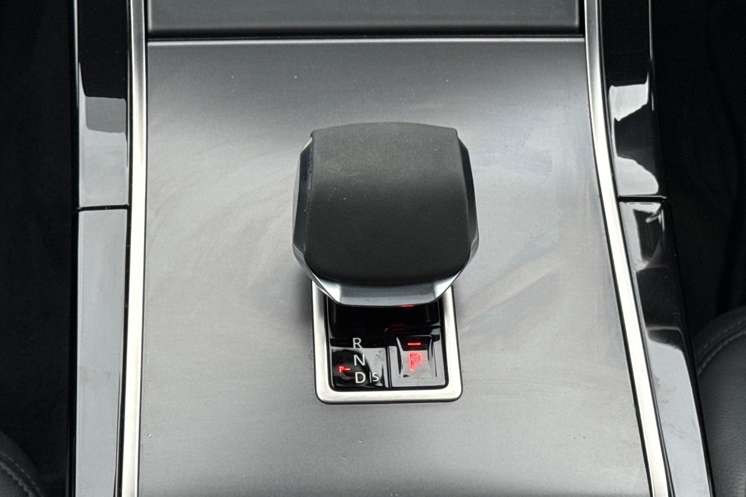 Used Land Rover Range Rover Velar 2023 for sale - 76876017: Photo 14