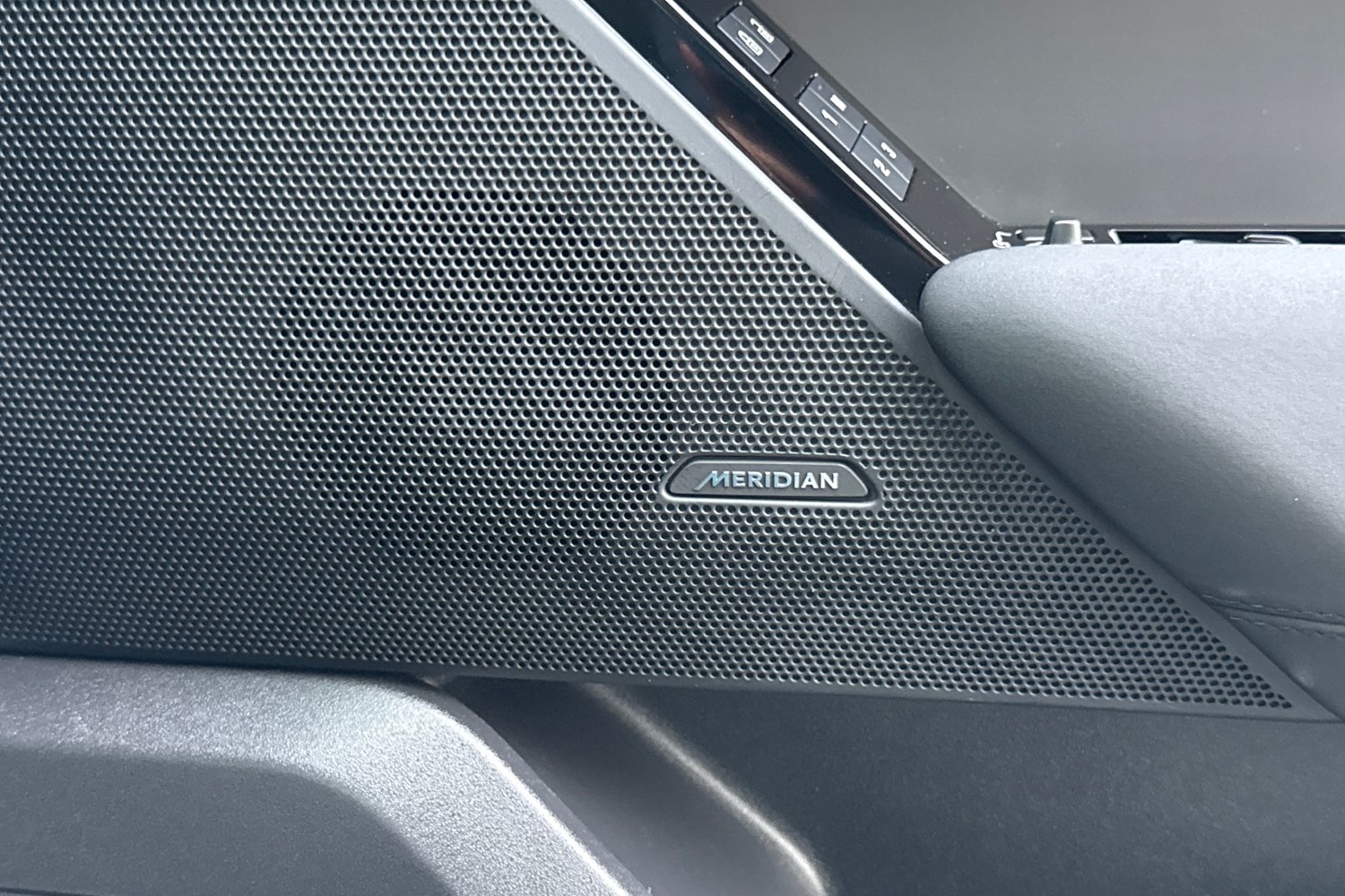 Used Land Rover Range Rover Velar 2023 for sale - 76876017: Photo 25