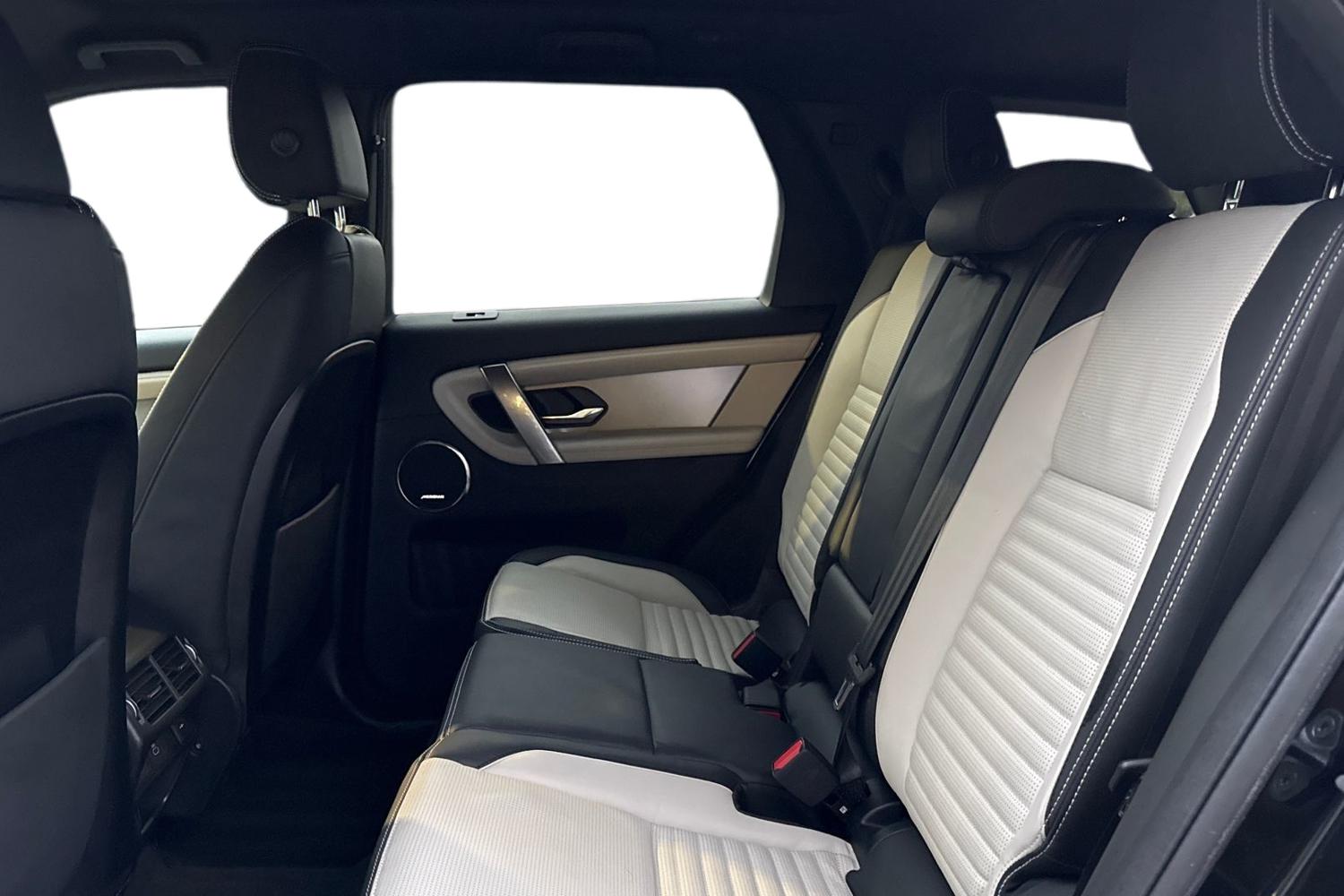 Used Land Rover Discovery Sport 2024 for sale - 76569616: Photo 4