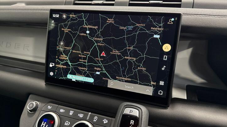 Used Land Rover Defender 2025 for sale - 77340974: Photo 11