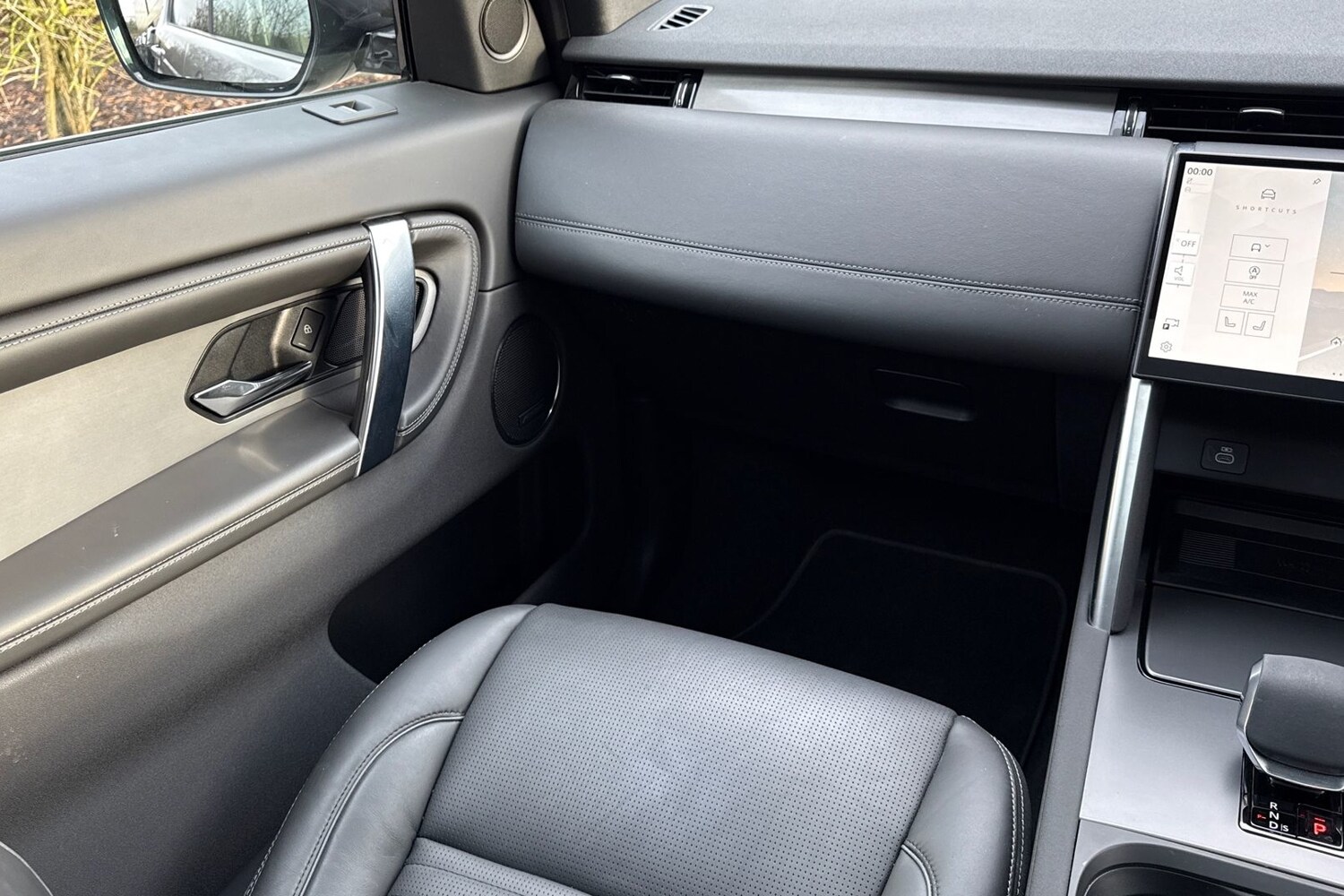 Used Land Rover Discovery Sport 2024 for sale - 77368489: Photo 45