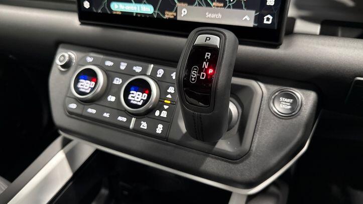 Used Land Rover Defender 2025 for sale - 77368403: Photo 12