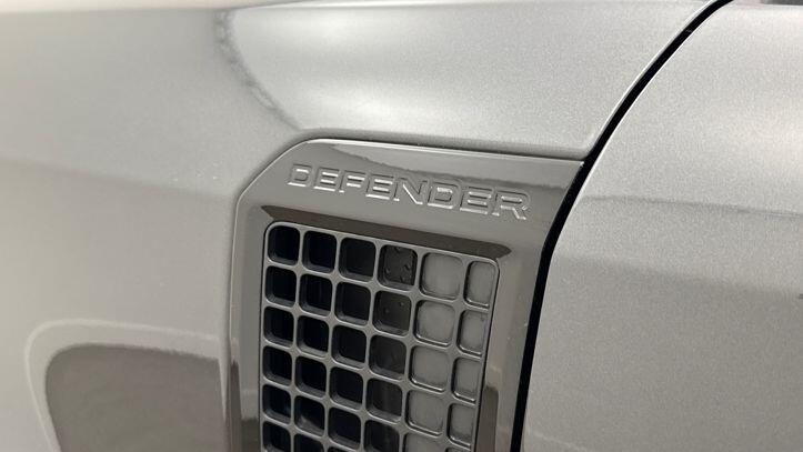 Used Land Rover Defender 2025 for sale - 77368403: Photo 18