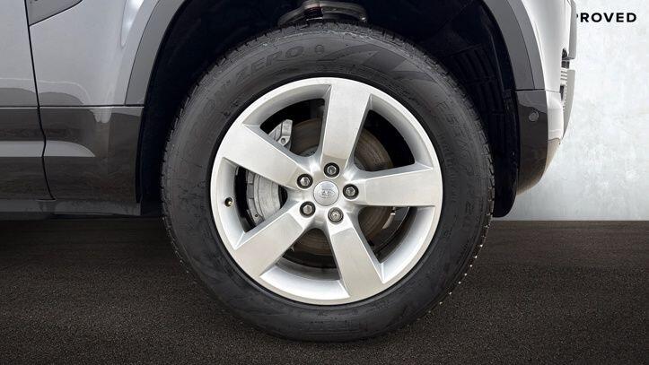 Used Land Rover Defender 2025 for sale - 77368403: Photo 8