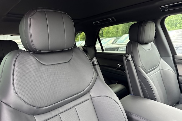 Used Land Rover Range Rover Sport 2025 for sale - 74130433: Photo 10
