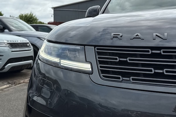 Used Land Rover Range Rover Sport 2025 for sale - 74130433: Photo 23