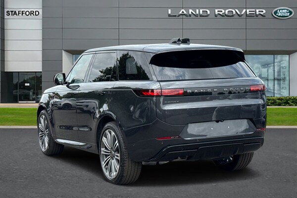 Used Land Rover Range Rover Sport 2025 for sale - 74130433: Photo 2