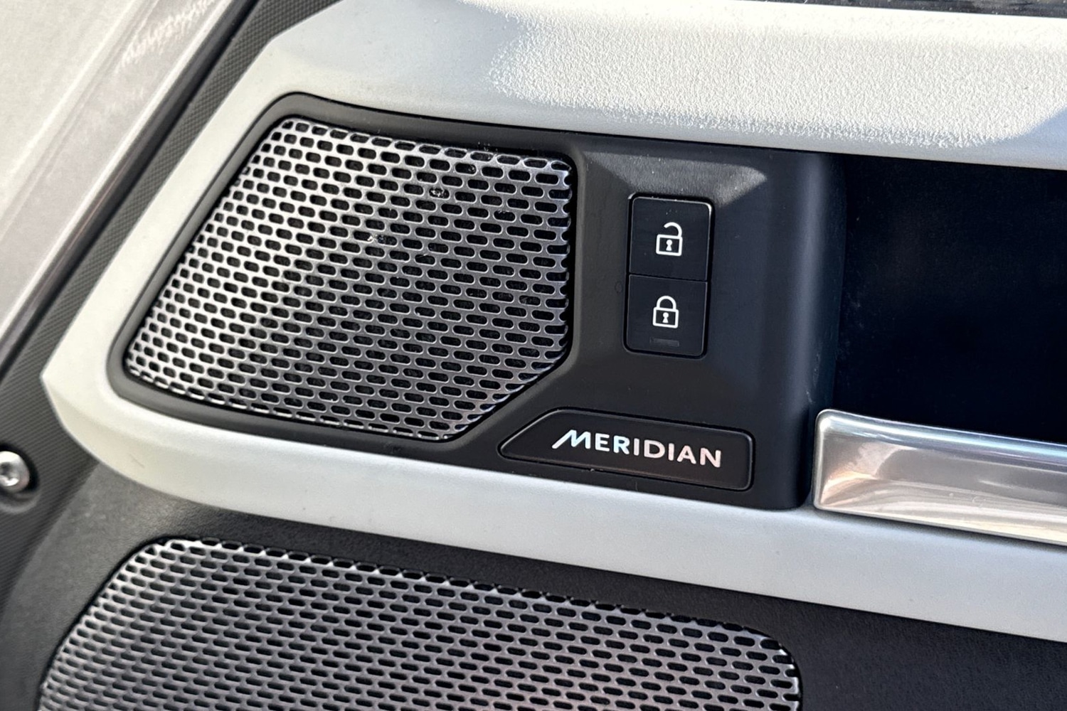 Used Land Rover Defender 110 2024 for sale - 76711818: Photo 25